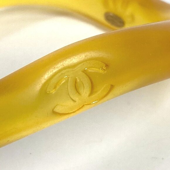 CHANEL 96C CC Logo CC Mark Accessory bracelet Bangle Resin yellow - Picture 6 of 12